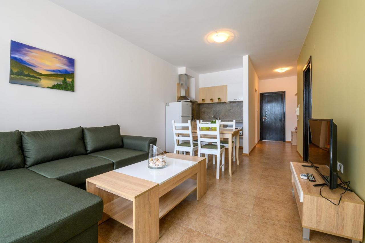 Robinson Beach Apartments النايت المظهر الخارجي الصورة