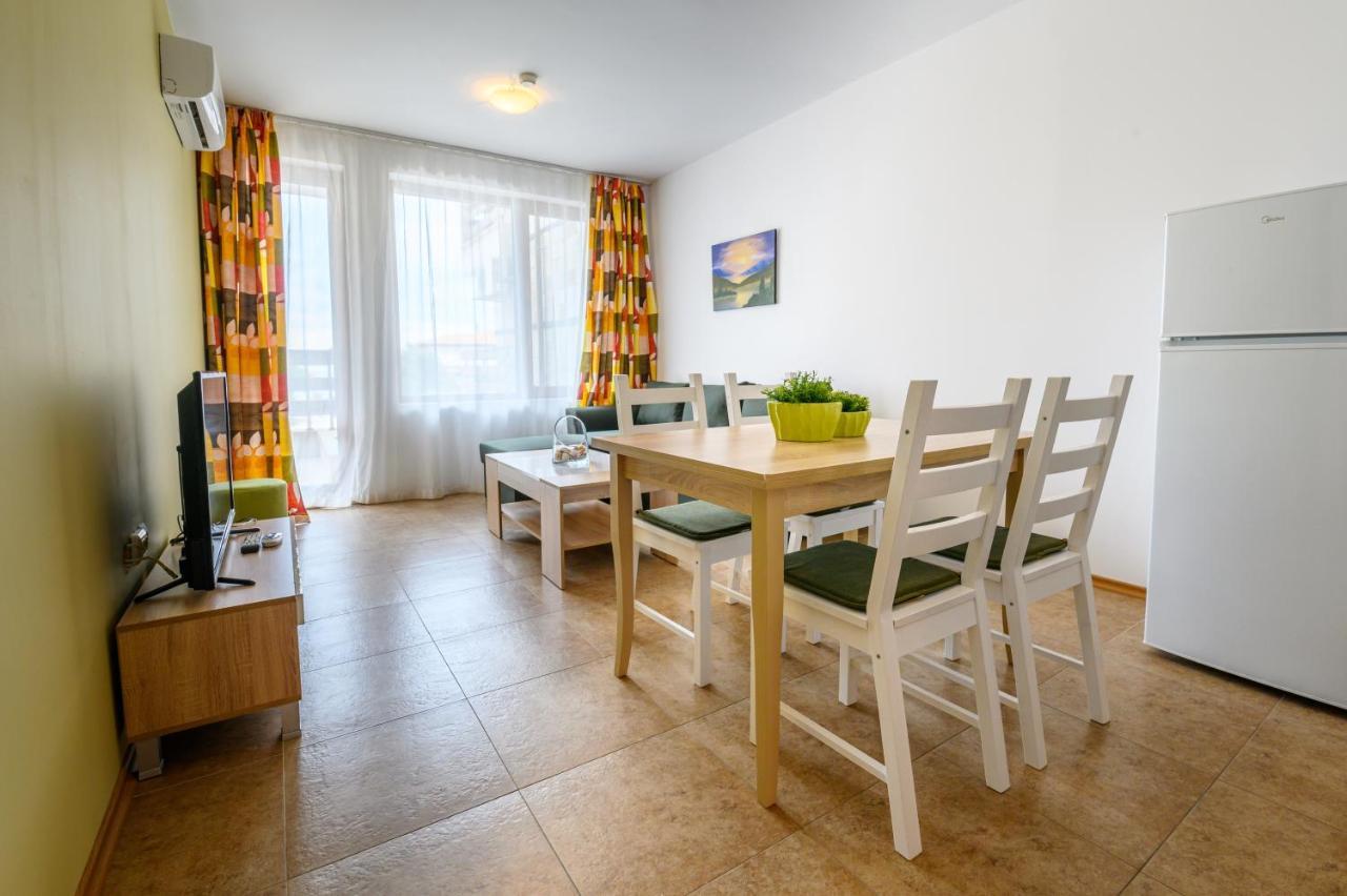Robinson Beach Apartments النايت المظهر الخارجي الصورة