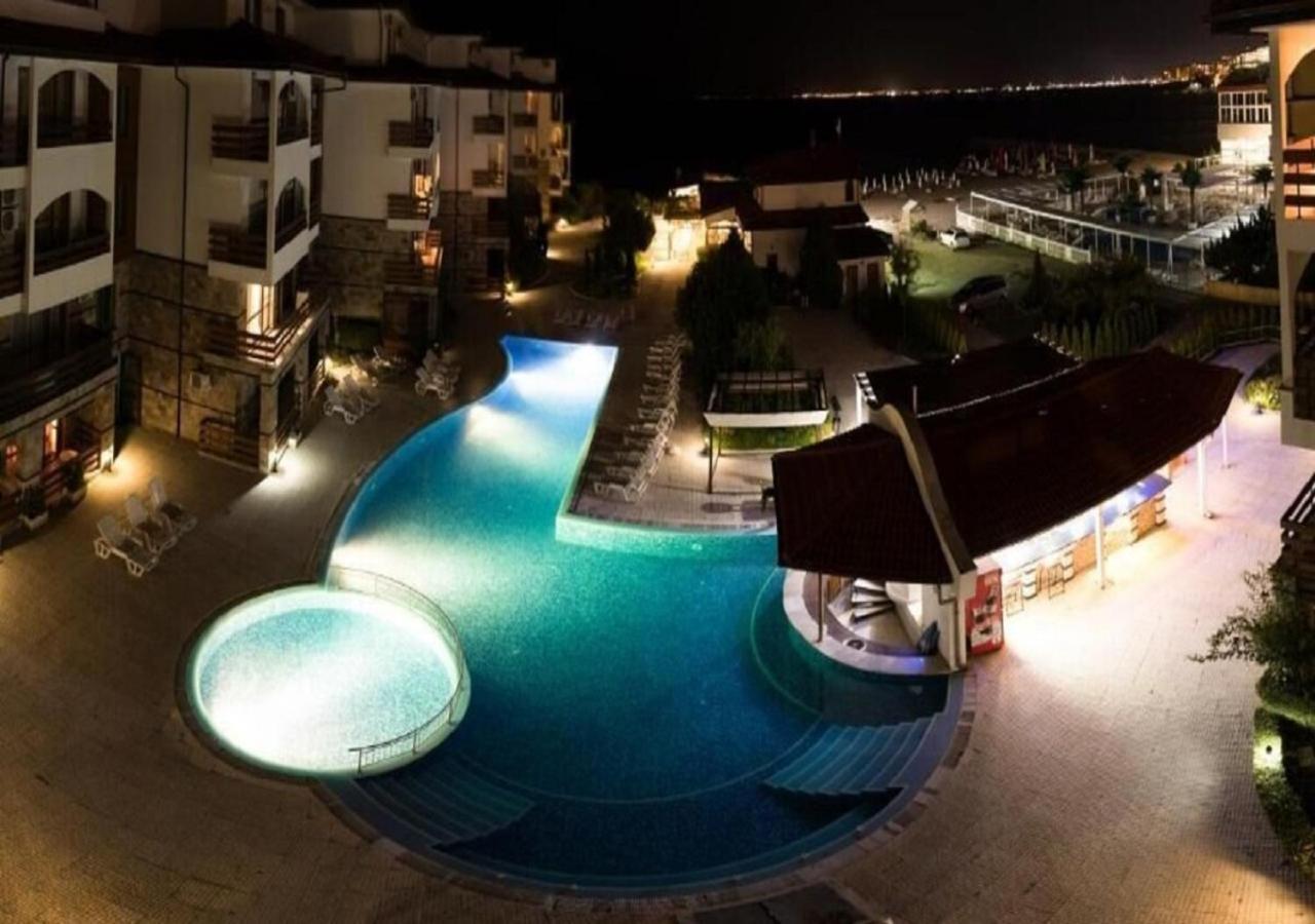 Robinson Beach Apartments النايت المظهر الخارجي الصورة