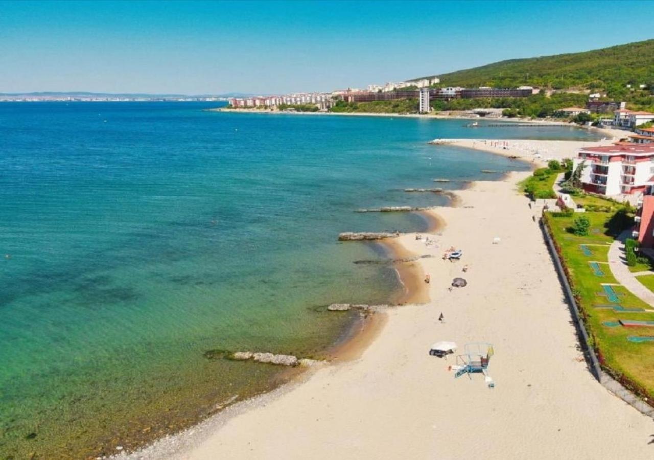 Robinson Beach Apartments النايت المظهر الخارجي الصورة