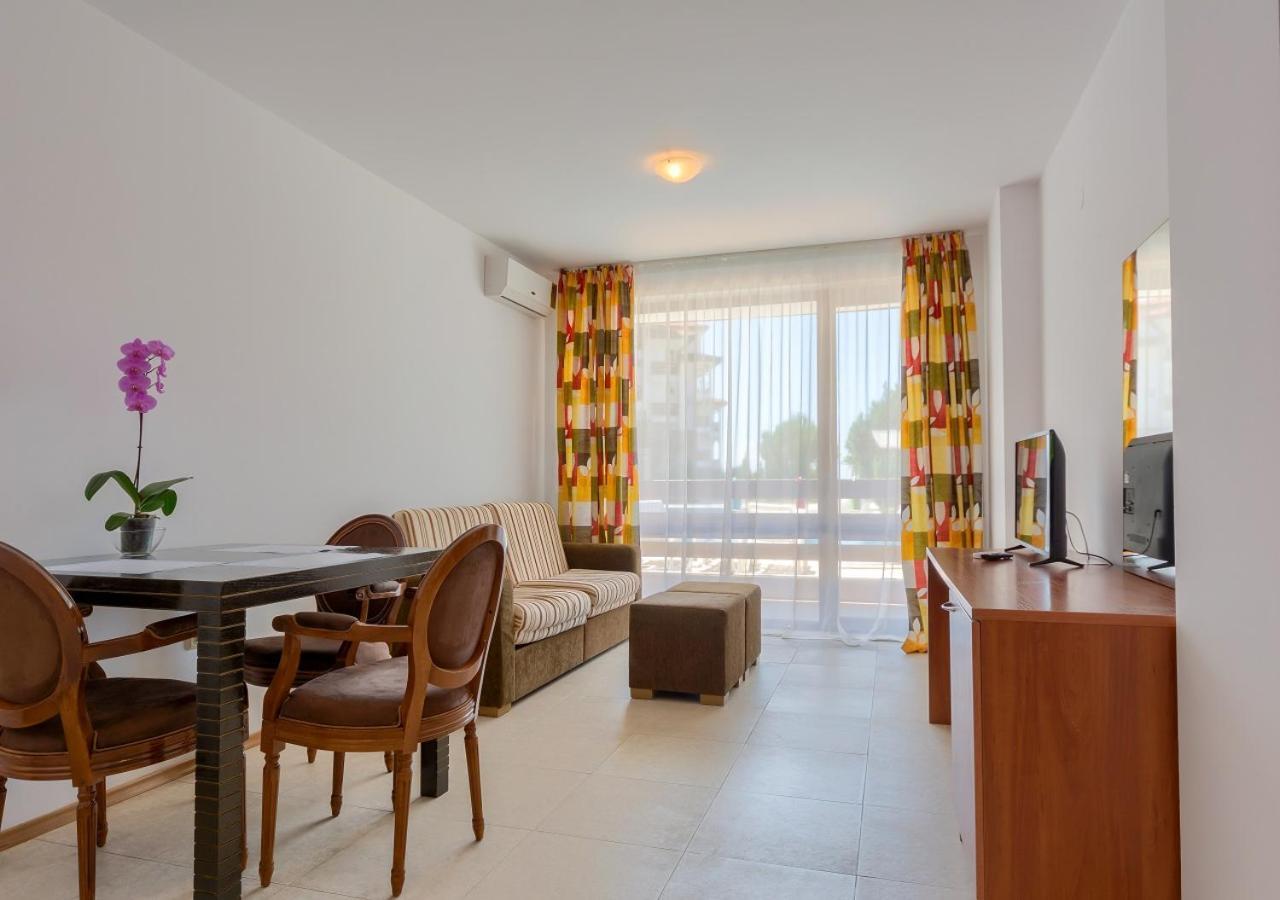 Robinson Beach Apartments النايت المظهر الخارجي الصورة