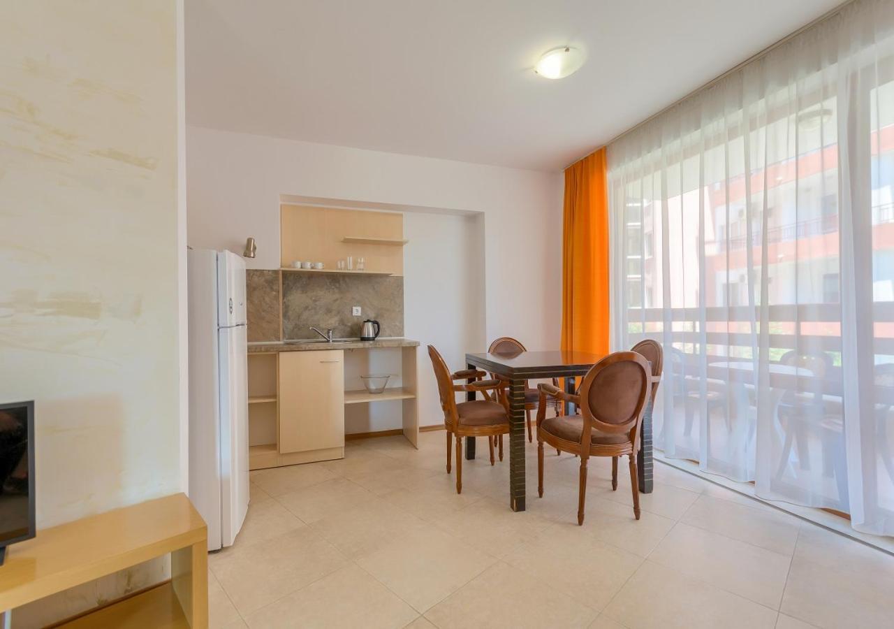 Robinson Beach Apartments النايت المظهر الخارجي الصورة