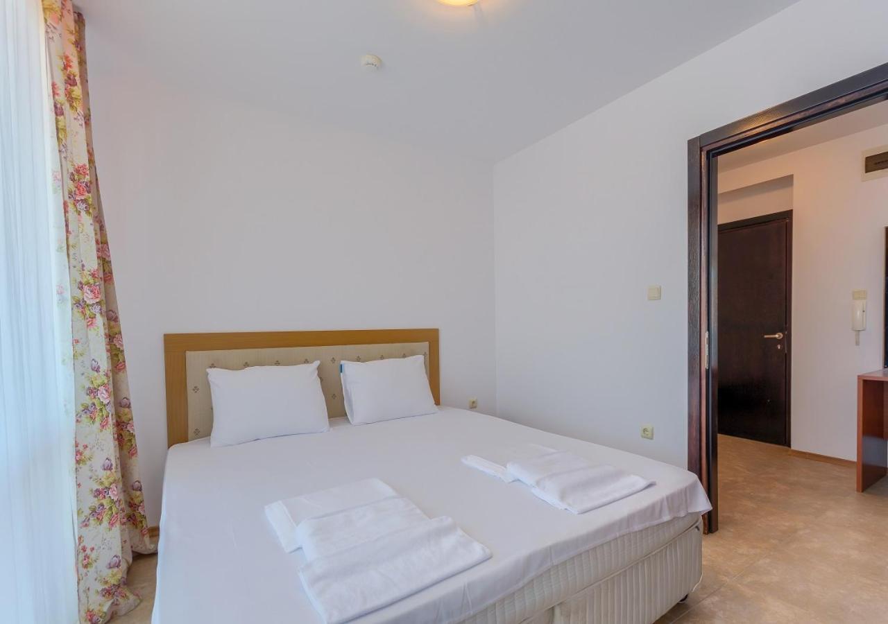 Robinson Beach Apartments النايت المظهر الخارجي الصورة